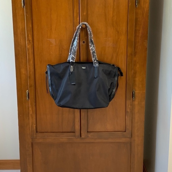 Botkier New York Bond largeTote bag purse NEW - Picture 1 of 9